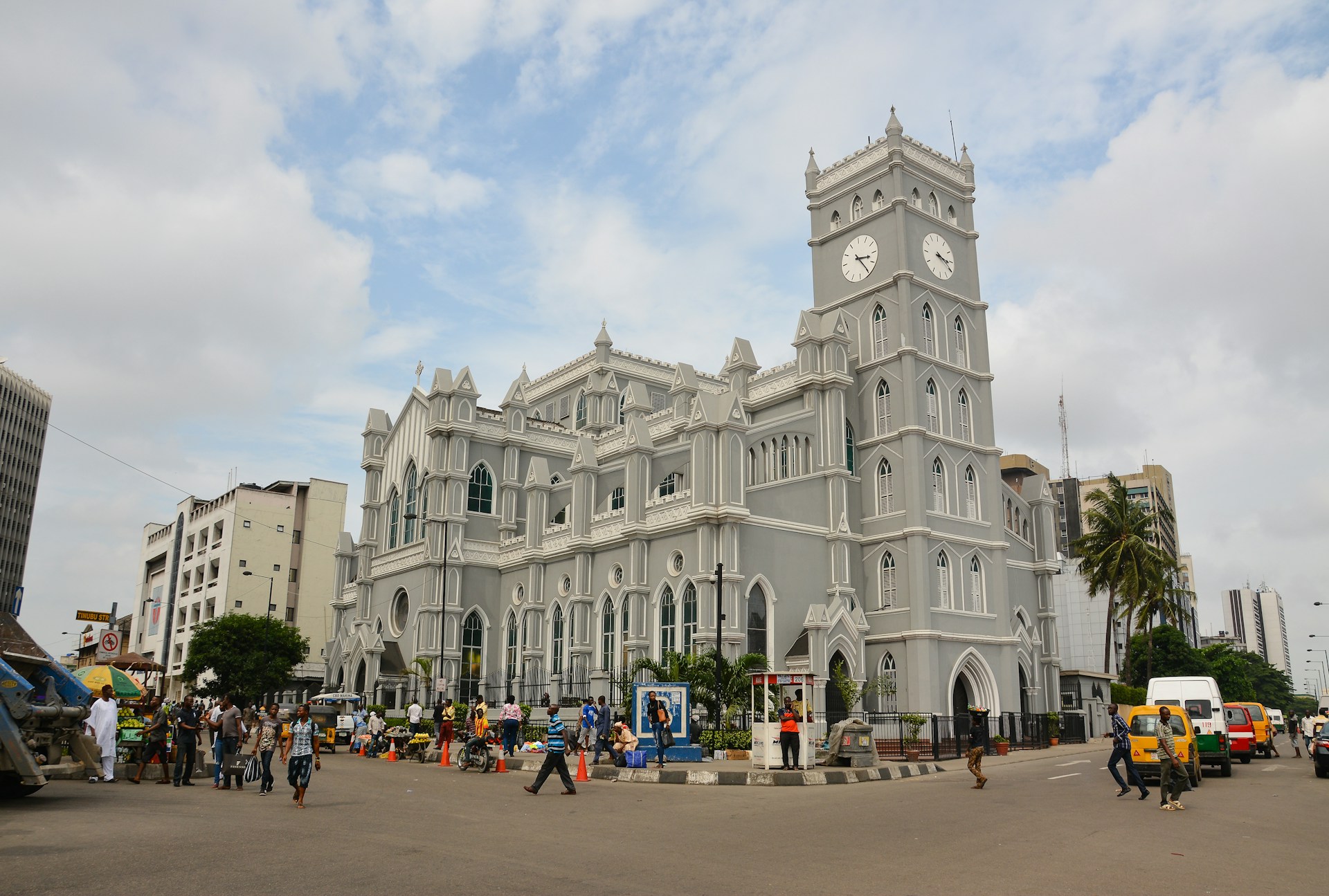 opeyemi-adisa-2FPV2fMoHZo-unsplash